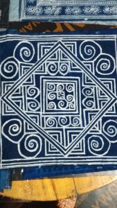 סדנת יצירה מסורתית של המונג אטרקציות בסאפה איסטקארד