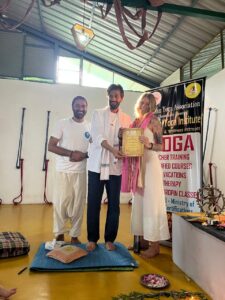 Swaraj Yoga יוגה בדרמסלה הודו איסטקארד