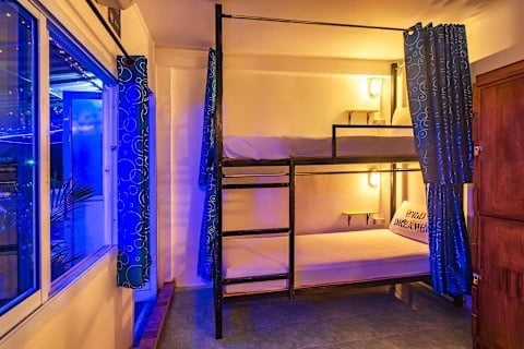 The Black Sheep Hostel הוסטלים שווים בקופנגן, תאילנד איסטקארד