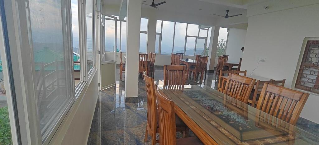Rudra Himalayan Retreat הוסטלים בקאסר דווי איסטקארד