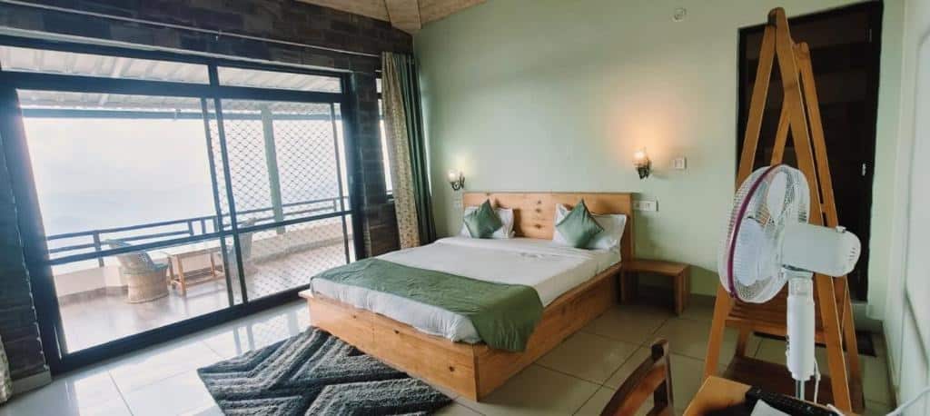 Rudra Himalayan Retreat הוסטלים בקאסר דווי איסטקארד