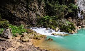 Tu Lan Cave Encounter סיור מערות בפונג נה, איסטקארד.