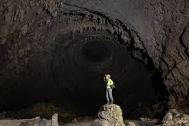 Hang Tien Endeavor סיור מערות בפונג נה, וייטנאם איסטקארד