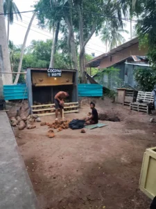 חוויית קוקוס מסורתית עם מדריכים מקומיים ב־Coconut Home קופנגן – EastCard