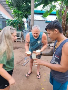 סיור וסדנה להכנת שמן קוקוס ב־Coconut Home קופנגן – EastCard