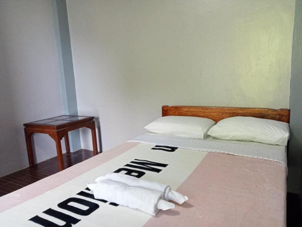 Banaue pink hostel הוסטלים שווים בבנוואי, פיליפנים איסטקארד.