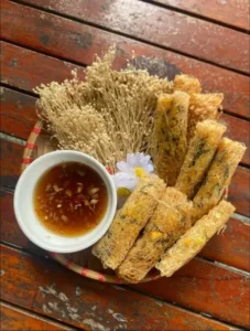 ספרינג רולס וייטנאמים פריכים – מנה מקומית אותנטית כחלק מהחוויה – איסטקארד