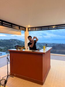 סדנת קוקטיילים כשרה קו סמוי-מדריך הסדנה- איסט קארד