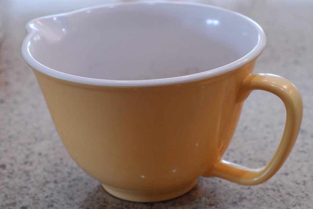 Large Spouted Mixing Bowl