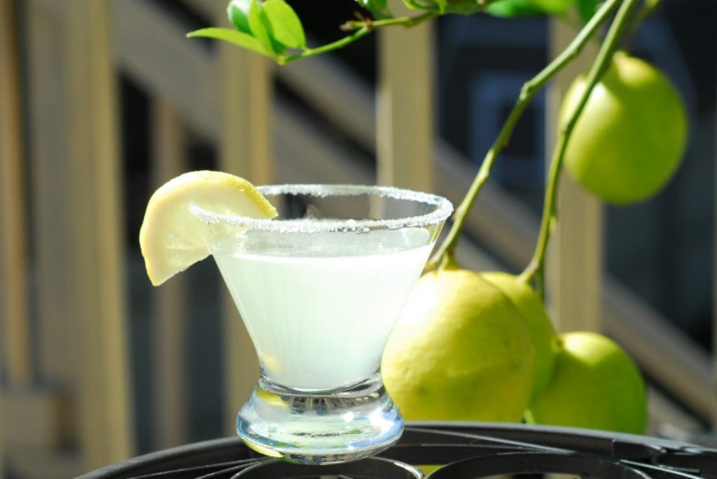 What is tangy, sweet and makes your mouth water? The best ever Lemon Drop Martini!