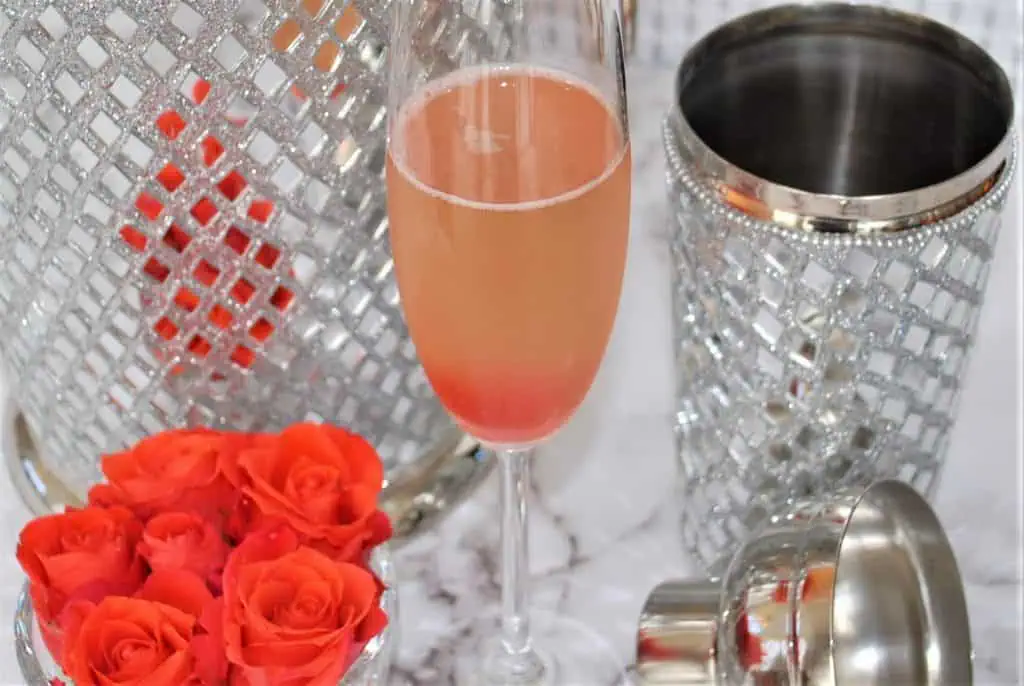 Pineapple Upside Down Champagne – Happiness in a glass!