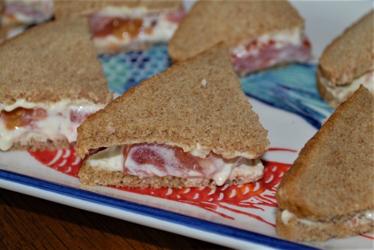 Tomato Bacon Sandwiches