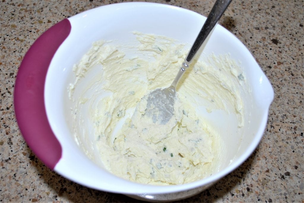 How to make herbed goat cheese