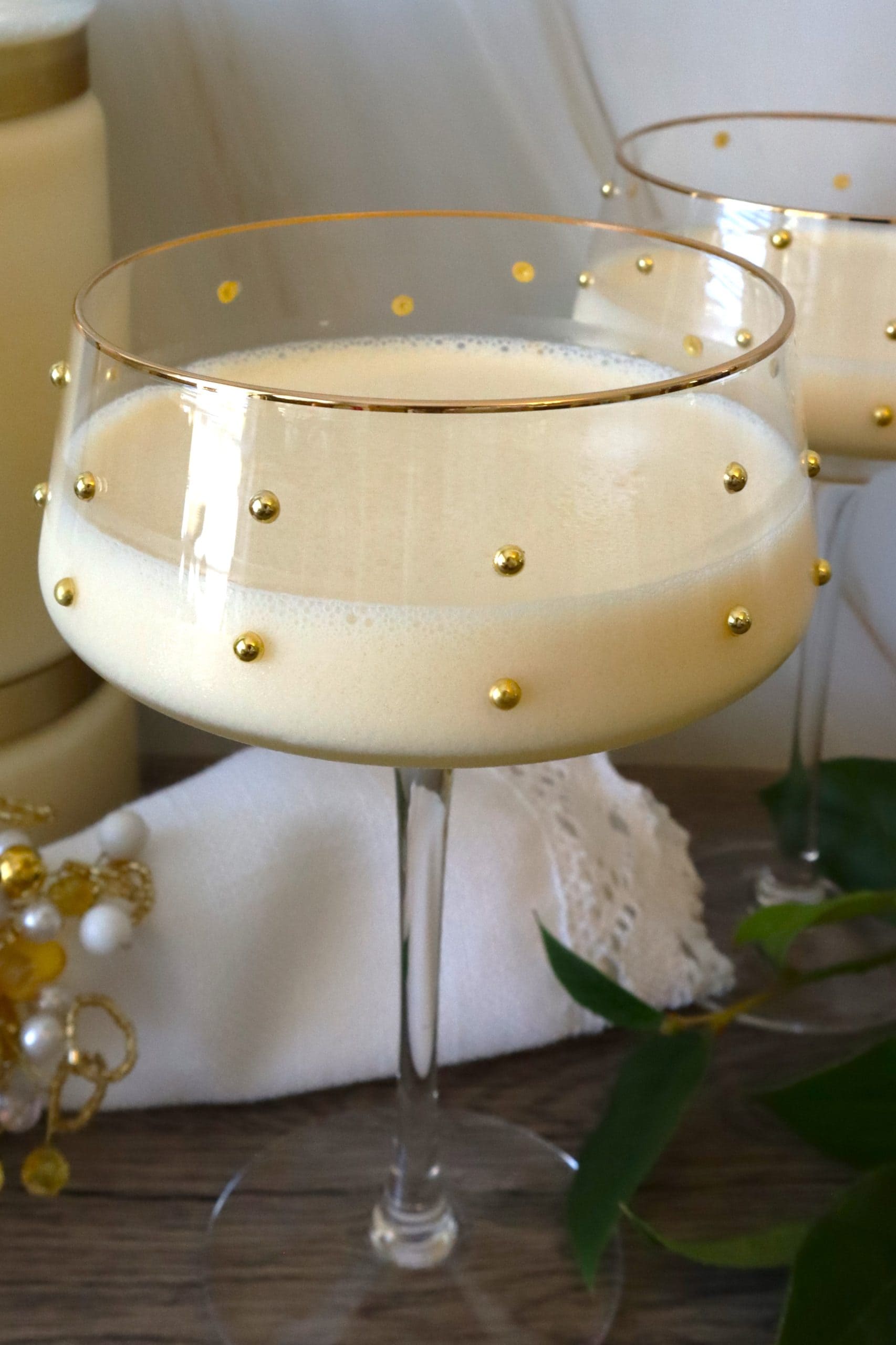 Discover the Apricot Blush Cocktail - This will be your new FAVORITE Frozen Slush