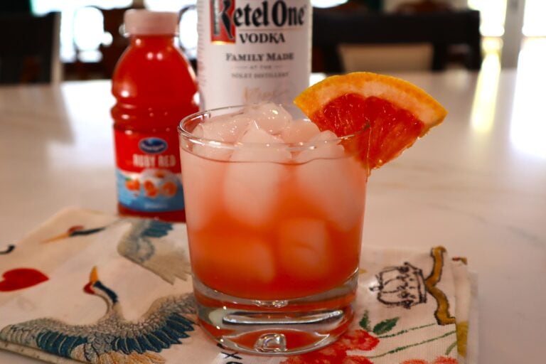 A Greyhound cocktail using pink grapefruit juice