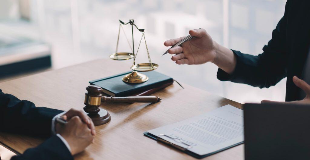 lawyers give advice about judgment agreements co 2022 10 03 22 01 02 utc min