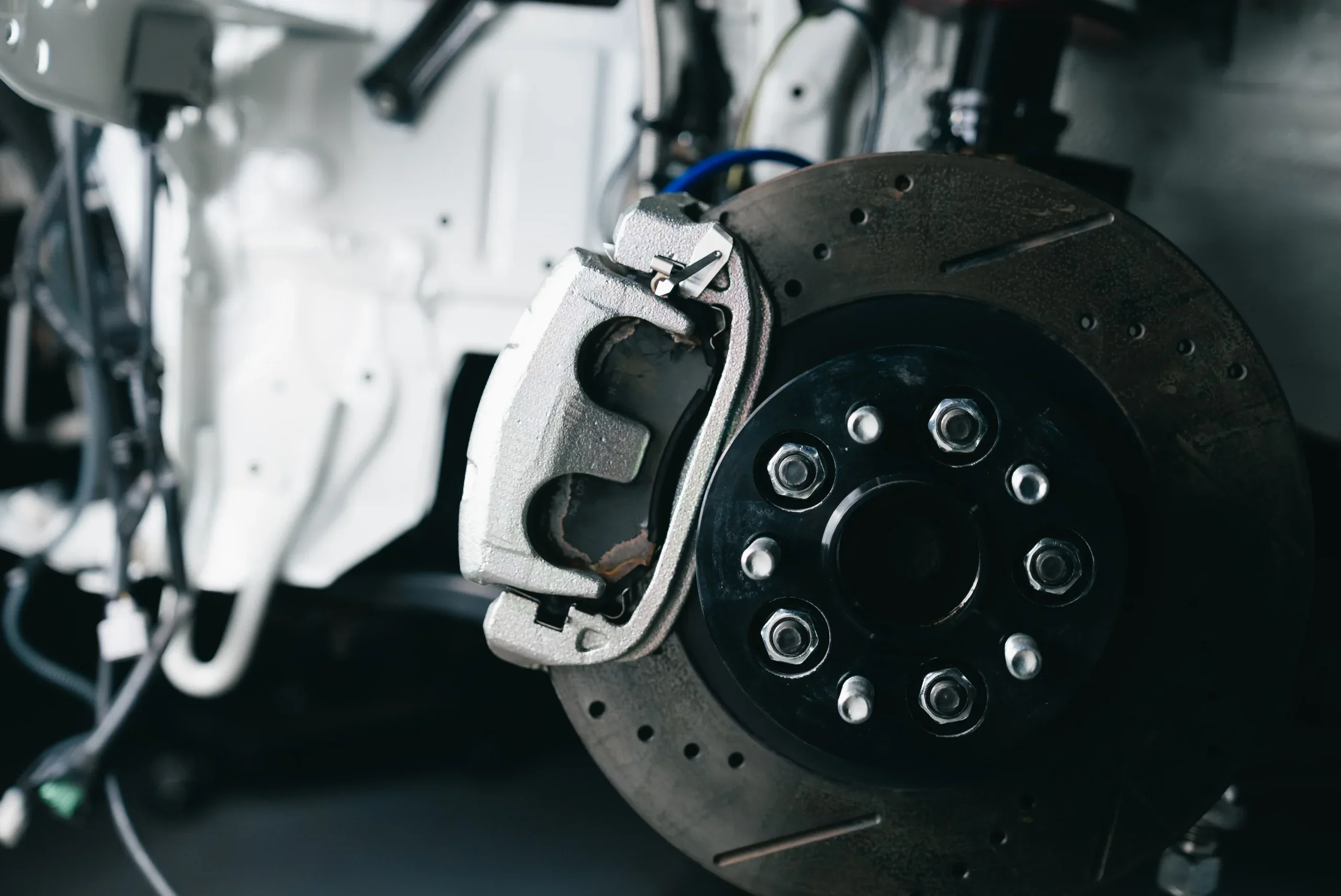 Squeals, Grinds, and Shakes: When to Book a Brake Repair Service