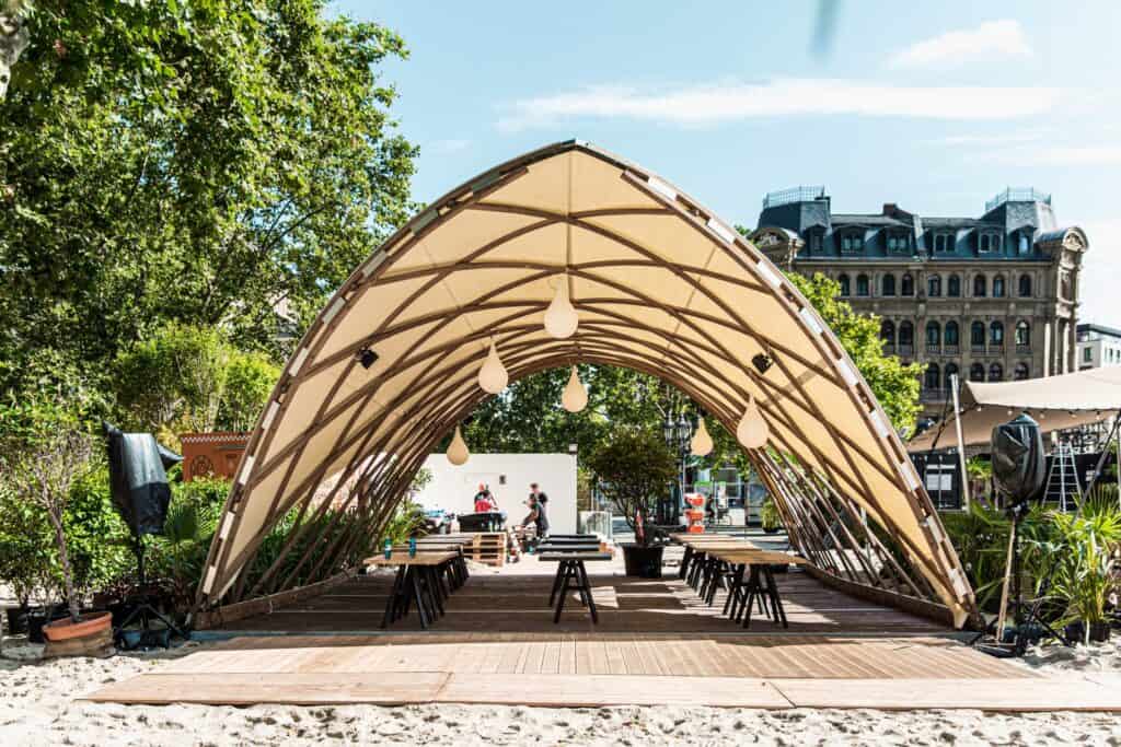 1348 STROHBOID Gibson Beach Pavillon mit Beachbar
