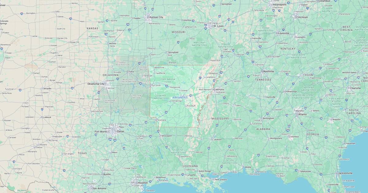 Detailed map of Oklahoma, Texas, Louisiana, Mississippi, Alabama, Tennessee, Kentucky, and surrounding states, highlighting major cities, highways, and national parks for regional orientation.