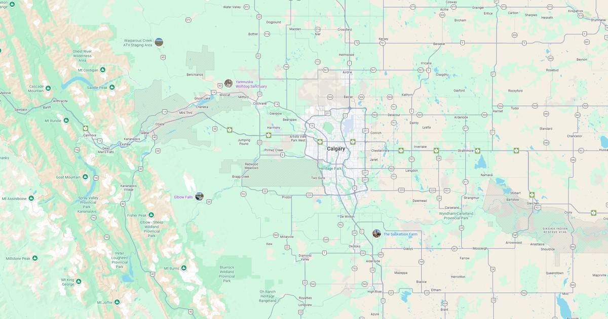 Map of Calgary, Alberta, highlighting major roads and geographic features.