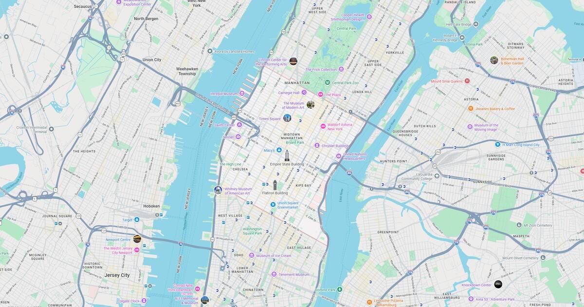 Detailed map of New York City subway system showing various lines, stations, and routes across Manhattan, Brooklyn, Queens, and the Bronx.