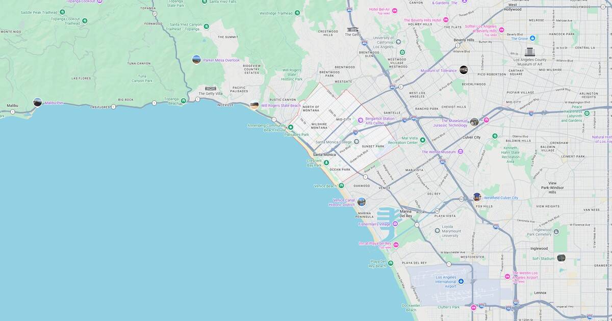 Map of Los Angeles public transportation system showing metro lines, bus routes, and key stations across the city.
