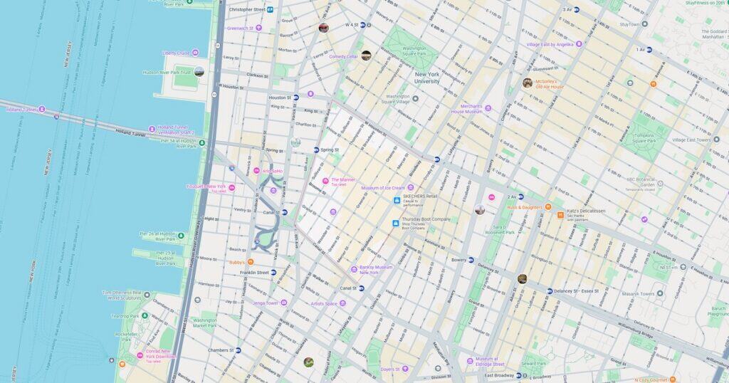 Detailed map of downtown San Francisco showing streets, landmarks, and public transportation options.