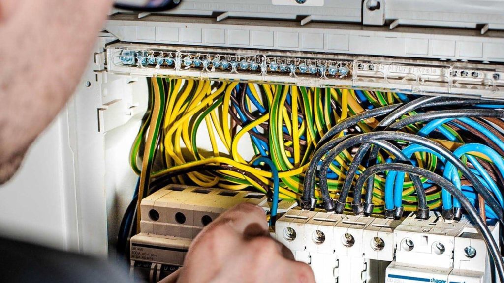 Montaggio quadri elettrici Milano