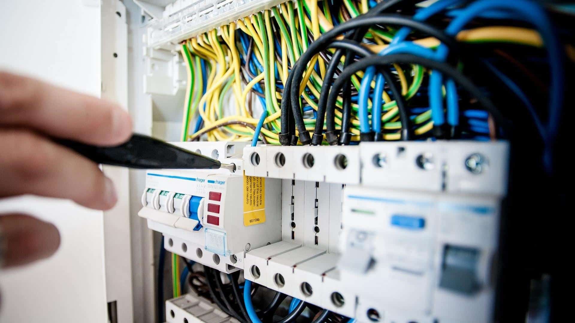 Montaggio quadri elettrici Milano