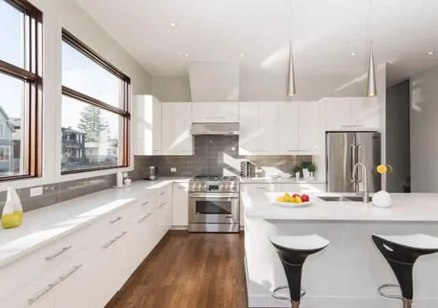 Simple and modern kitchen remodel.