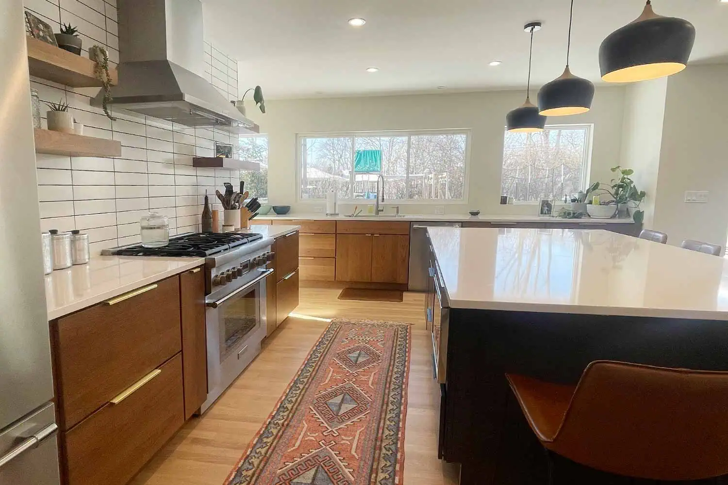 California-style kitchen addition in La Grange Park by Elik Homes