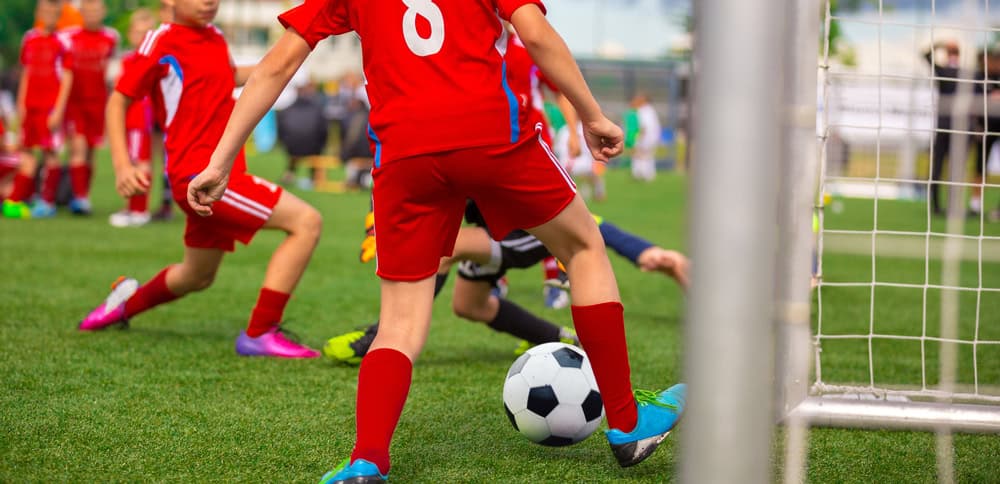 Licenciamento ou Franquia? 15 modelos de negócio famosos 2026 futebol infantil