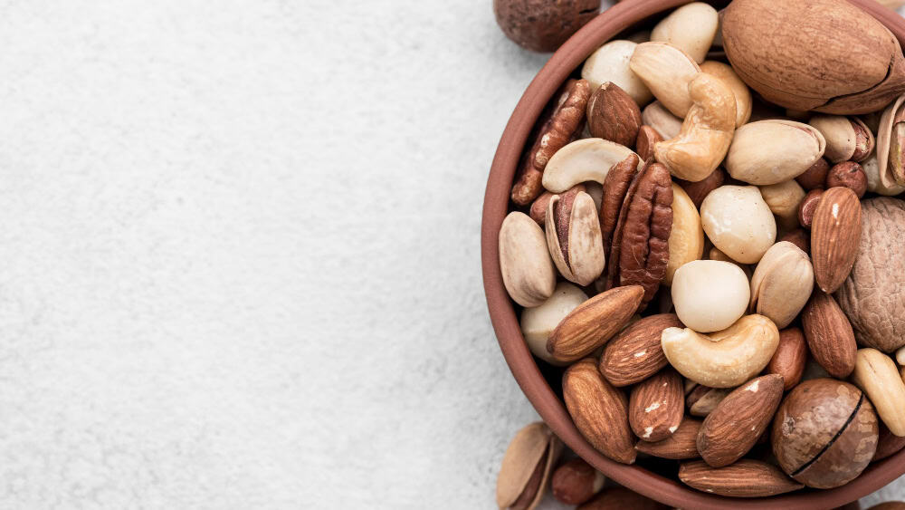 tigela com castanhas variadas ilustração para franquia nutty bavarian