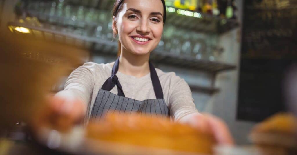 Franquias baratas e lucrativas: conheça 10 opções e invista fabrica de bolos