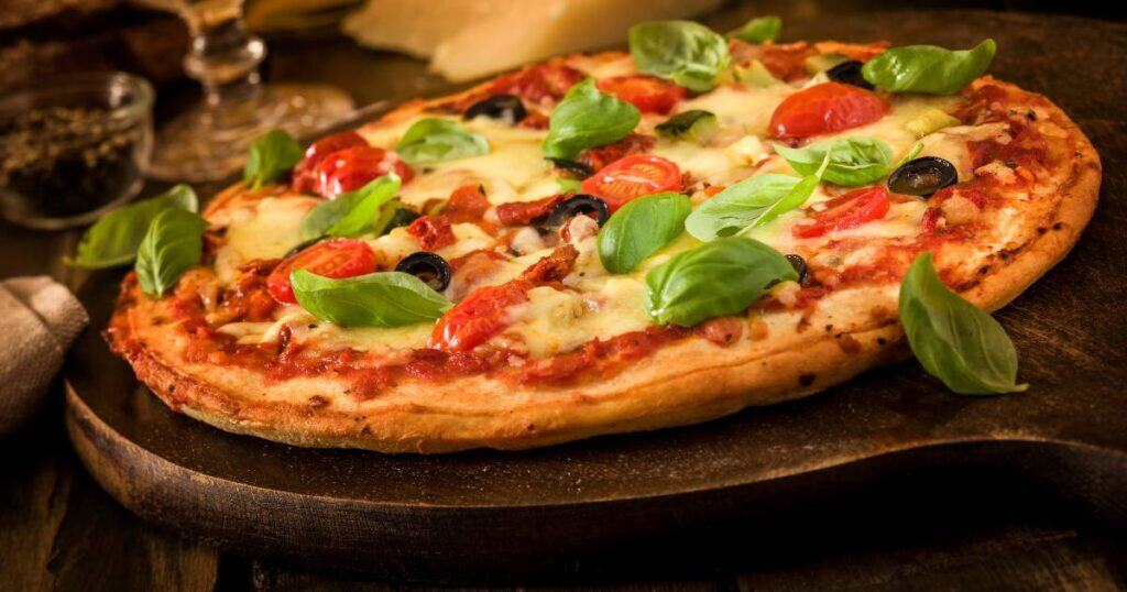 Franquia de frango no balde é boa opção de negócio? Entenda tudo sobre franquias pizzaria