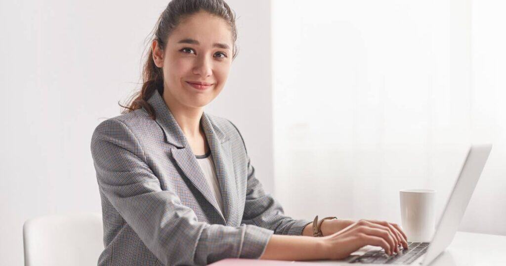 Sandaliaria transforma vendedoras em empresárias jovem franqueada