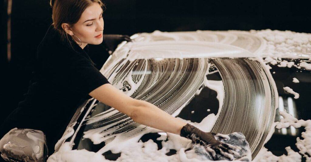 Franquias baratas e lucrativas: conheça 10 opções e invista franquias baratas e lucrativas