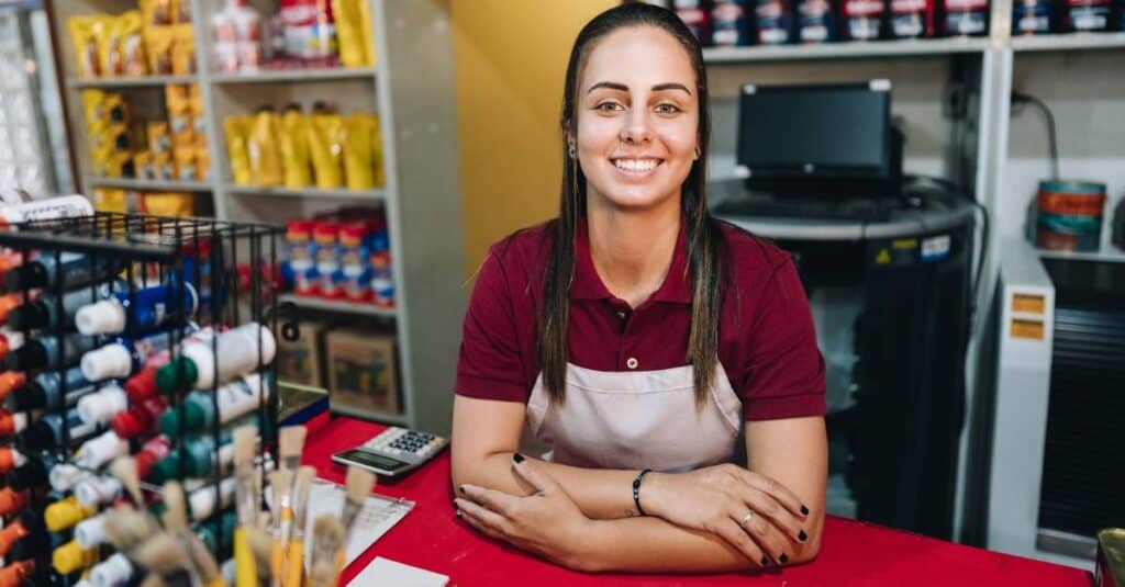 As 128 melhores franquias baratas em 2026 - veja a lista loja de material de construção