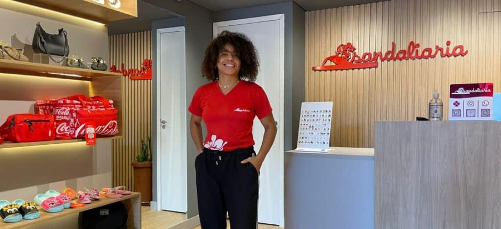 Sandaliaria transforma vendedoras em empresárias franqueada da sandaliaria
