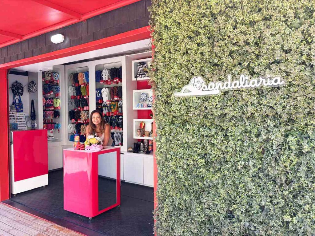 Sandaliaria transforma vendedoras em empresárias franquia de moda 2026