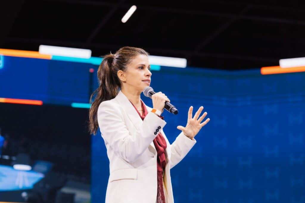 Liderança feminina no franchising: mulheres são maioria nas redes e avançam nos cargos de decisão lideranca feminina abf