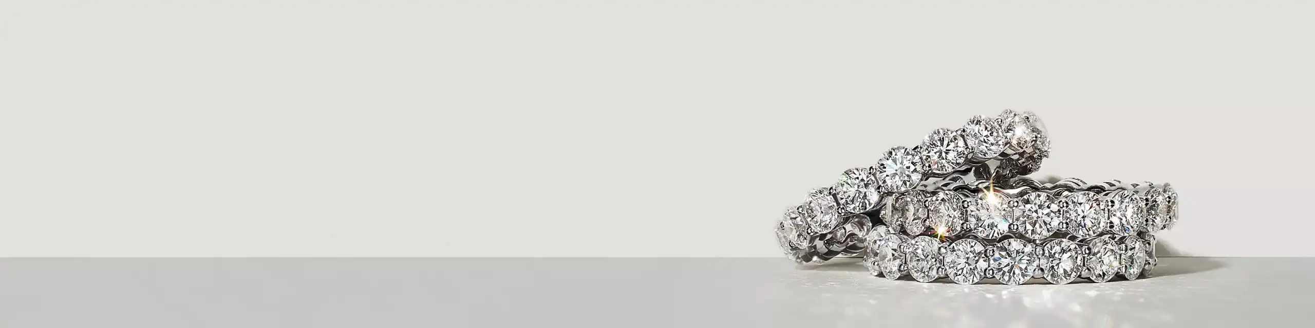 QuickLink-BG-Hero-EternityRings-Desktop TOMEI Emerald Ring, White Gold 750/18K