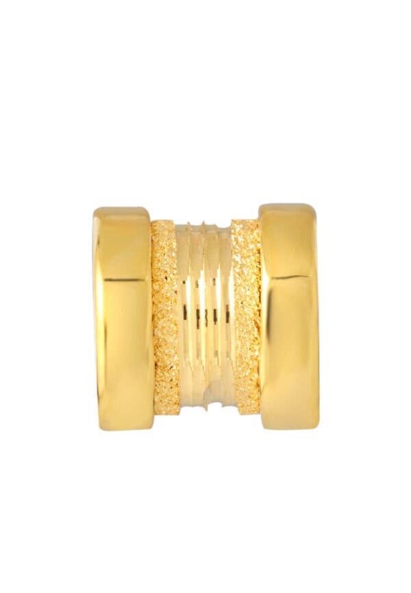 1100x762px_14Aug_0006_9P-MP130-3-1C TOMEI Lucky Roller Pendant, Yellow Gold 916