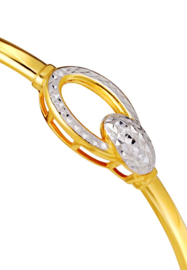 762x1100copy_0012_Sony_19868_4efc305a-4e81-401c-85b6-45eee5966495 TOMEI Dual-Tone Buckle Bangle, Yellow Gold 916