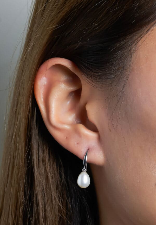 TOMEI Pearlfect Love Pearl Dangle Earrings, White Gold 585