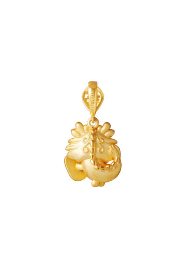 master762x1100_0018_Sony_16826 TOMEI Blessful Dragon Pendant, Yellow Gold 916