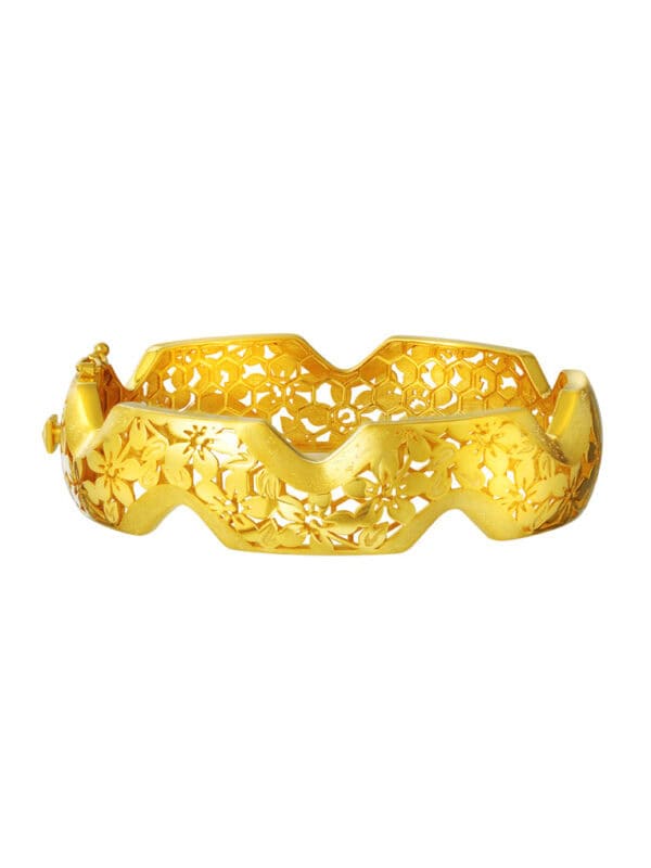 TOMEI Sri Puteri Heritage Floral Bangle, Yellow Gold 916
