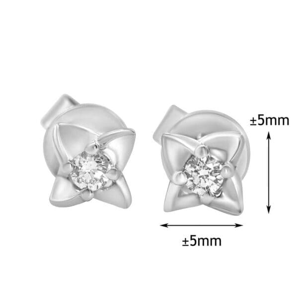 D30031410_05 Tomei White Gold 585 (14K) "Lucky in Love" Diamond Earrings (E1438)