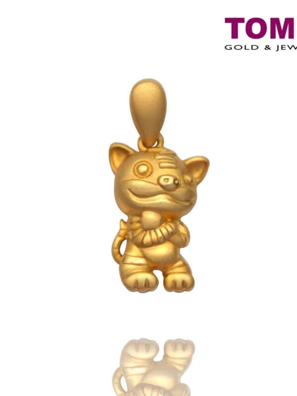 TOMEI Sweet Blessings Tiger Pendant, Yellow Gold 916