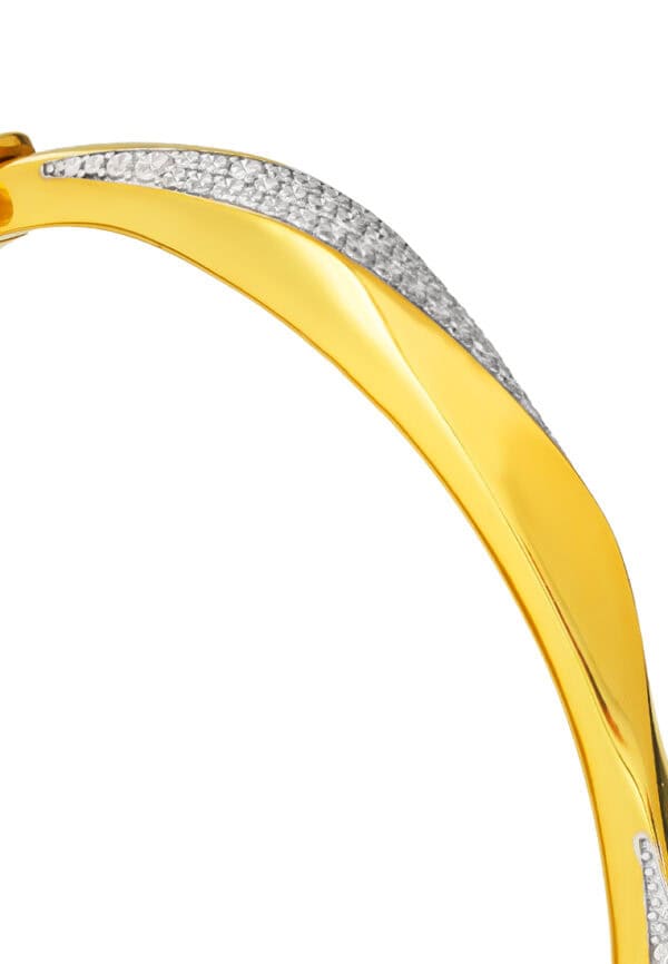 1Tomei_0001_DC-YG1744B-2C_1.psd TOMEI Diamond Cut Collection Bangle, Yellow Gold 916